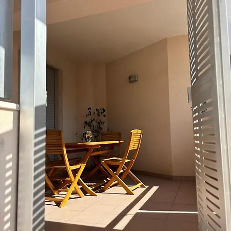 Διαμέρισμα Tra Centro E Mare Con Parcheggio Privato *