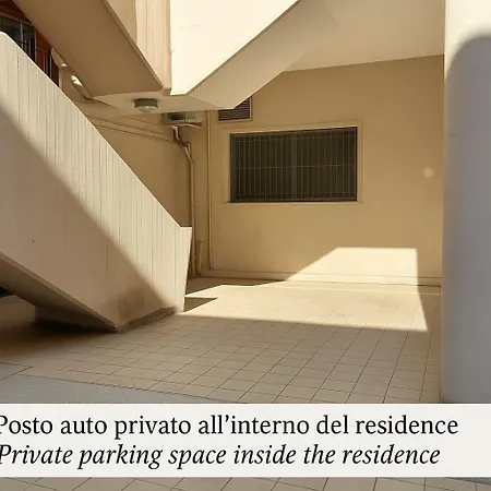 Tra Centro E Mare Con Parcheggio Privato *